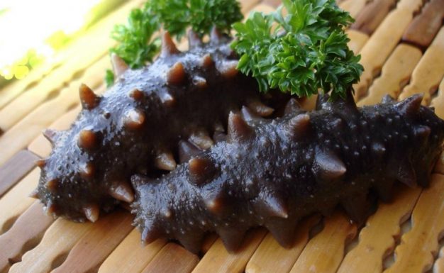 Hải sâm ngâm rượu có thể giúp nam giới chữa yếu sinh lý.