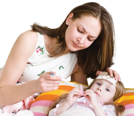 Trẻ bị viêm amidan sốt mấy ngày, có cần đi bệnh viện không?