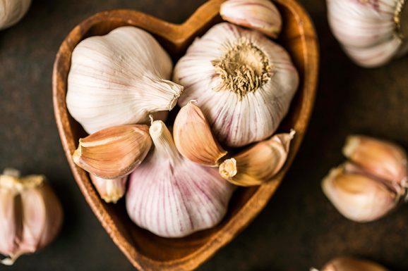 chữa hắc lào bằng tỏi