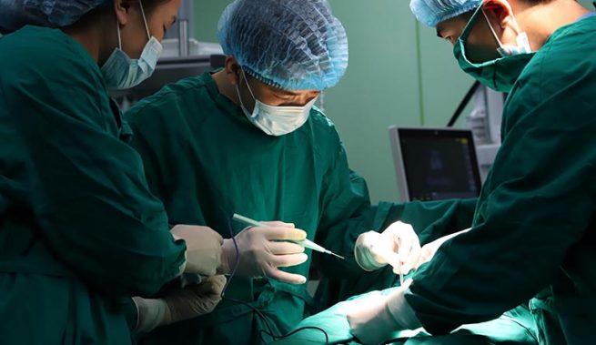 Phẫu thuật giãn tĩnh mạch thừng tinh khi nào?