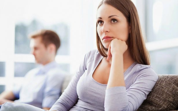 Bị u nang buồng trứng có thai, sinh con được không?